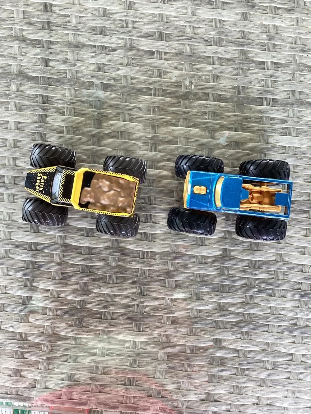 Monster Jam Big Foot And Earth Shaker EUC